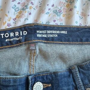 Torrid Perfect Boyfriend Ankle Jeans - Vintage Blue